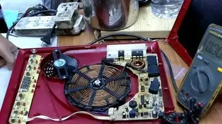 电磁炉间断性加热怎么维修