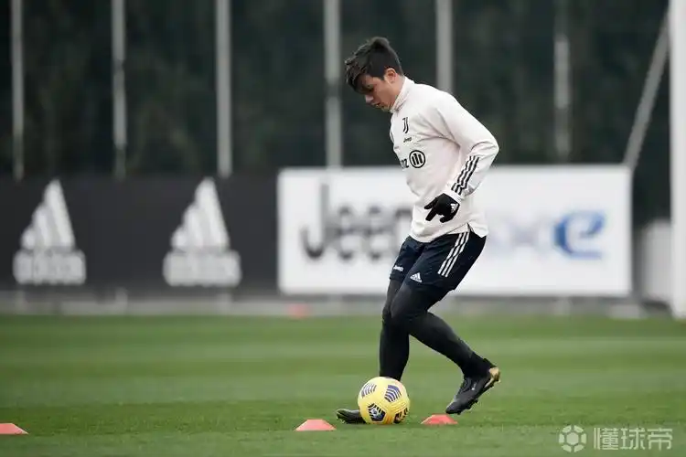 迪巴拉在尤文9月底与桑普的比赛中遭遇肌肉受伤,随后缺席了尤文各项