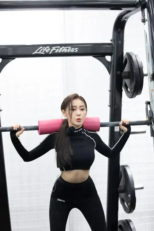 哎呀好身材引导全民健康生活获赞张天爱王菊成减肥榜样