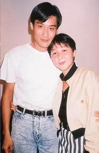 江嘉年年轻照片 江嘉年的年轻时候照片竟是个大美女