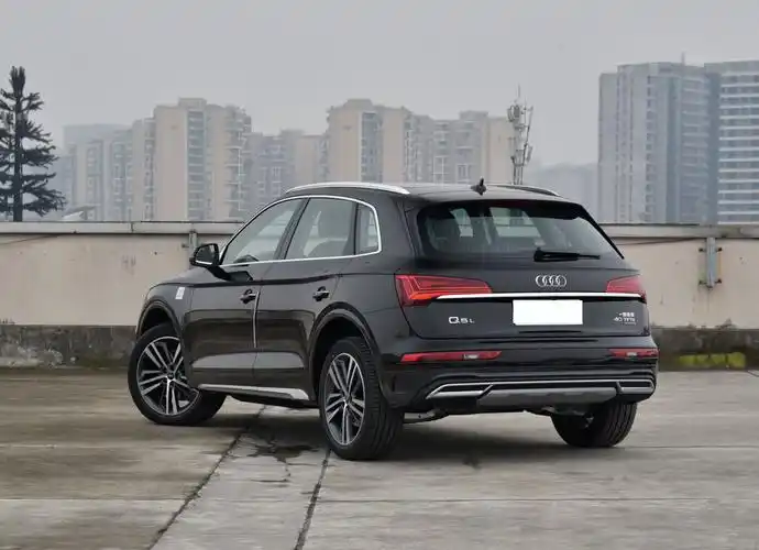 豪华suv奥迪q5l20t发动机四驱颜值高空间大才36万