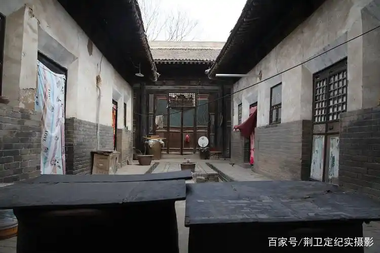 山西农村150年四合院冬天取暖不用空调暖气,8旬老人说有啥门道