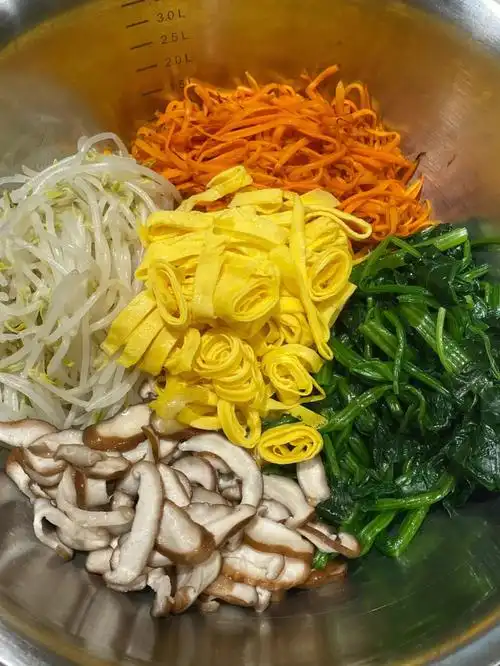 适合夏天的冷拌杂菜下饭菜