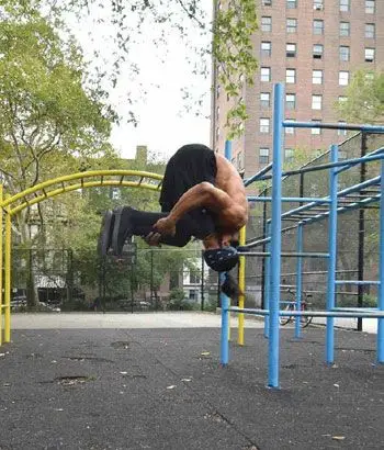 前空翻动作图解5