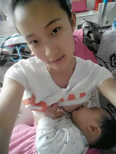 哺乳照接力520全国母乳喂养日用母乳表达我爱你奖励已结束