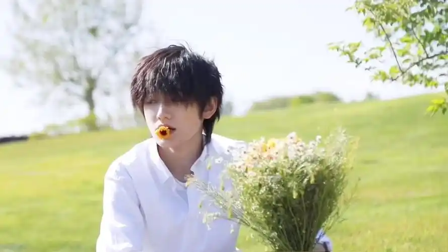 【宋亚轩】花儿与少年 / 笑颜如花绽