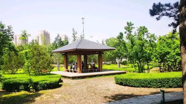 京秦高速燕郊出口旁的燕郊幸福公园开园