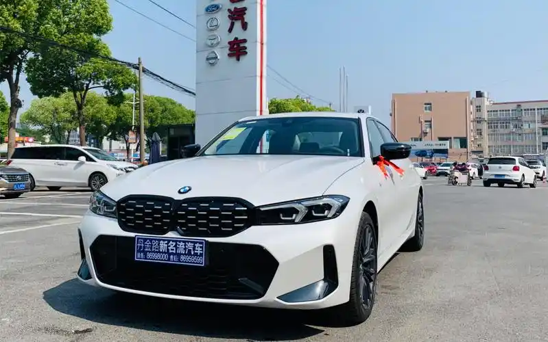 「 新车交付-宝马·23款325li」新3系采用全新升级的m模块格珊主动