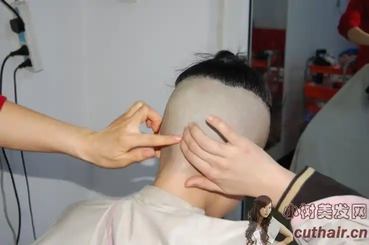 剃光妹妹后脑勺(73)