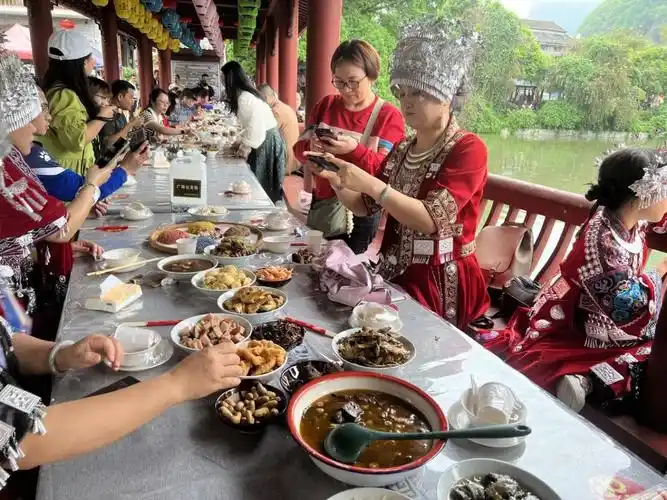 记者黄婷婷 摄据了解,黄姚古镇发祥于宋朝开宝年间(972年),距今已有一