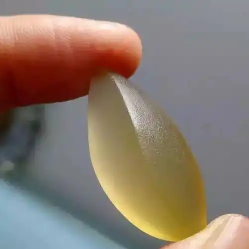 色如蜜饯形似珍馐金丝玉缓缓沁心头