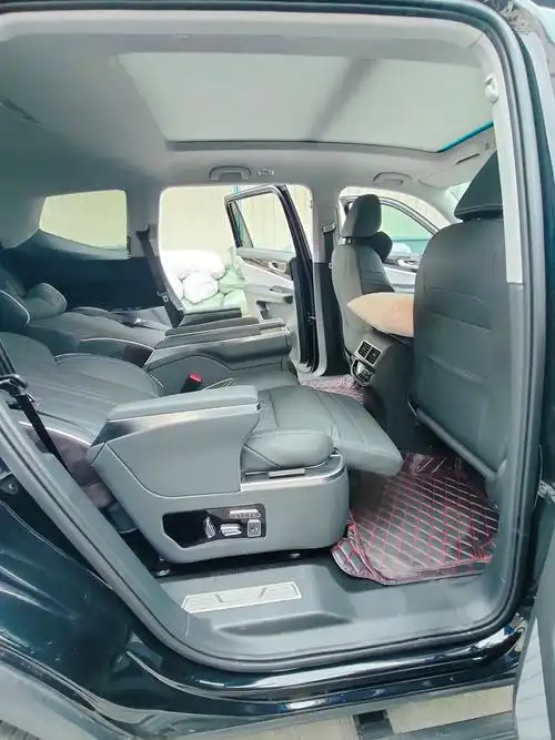 大众途昂改装中排航空座椅案例图