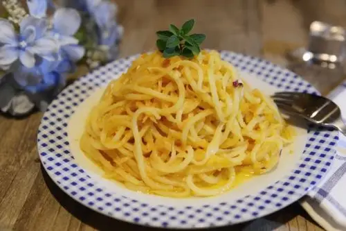 家常菜金沙土豆咸蛋黄炒土豆丝