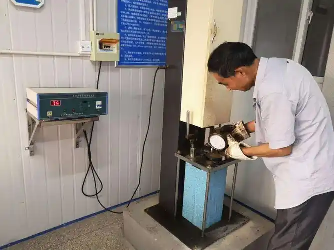 沥青混合料马歇尔击实试验