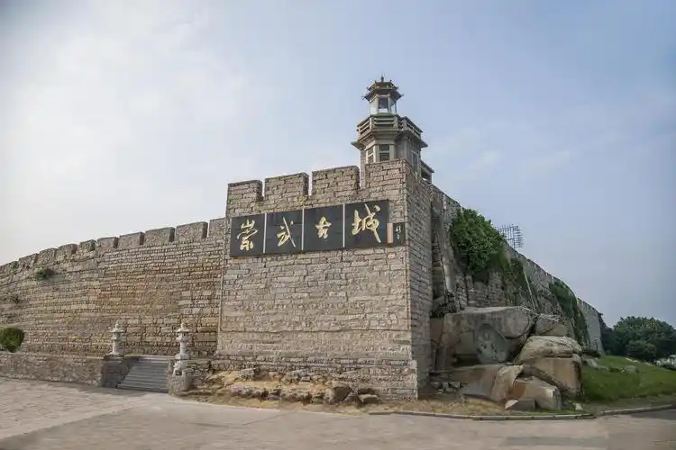 泉州崇武古城一日游攻略 98景点概况 泉州崇武古城,位于福建省泉州