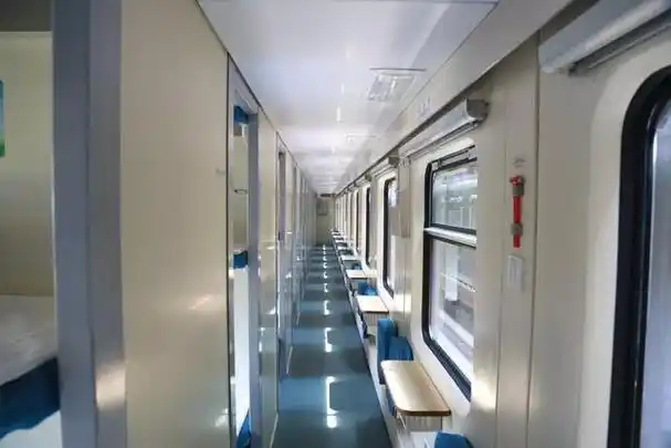 火车硬卧有空调吗,火车硬卧有被子和枕头吗(卧铺车厢到底几点熄灯)