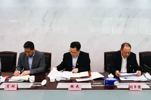 罗湖区委副书记政法委书记组织部长赖武一行到我院检查督导队伍教育