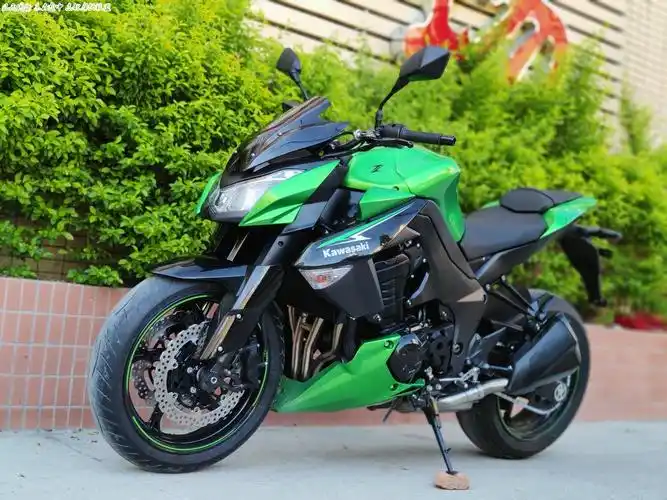 2013年川崎z1000公升级街车声浪浑厚精品车况