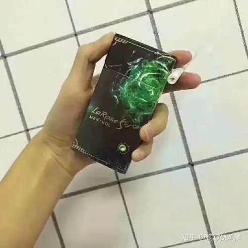 是傻的可爱爱喜冰15咖啡爆  细长支,打开盒子有股德芙巧克力的味道