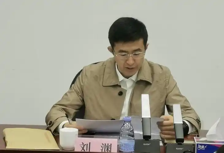 南湾街道召开"不忘初心,牢记使命"专题民主生活会