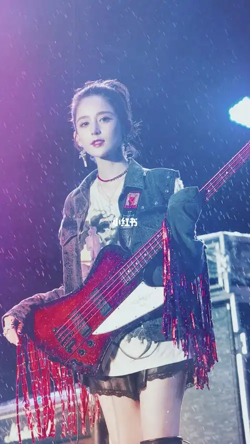 娜扎缝纫机乐队