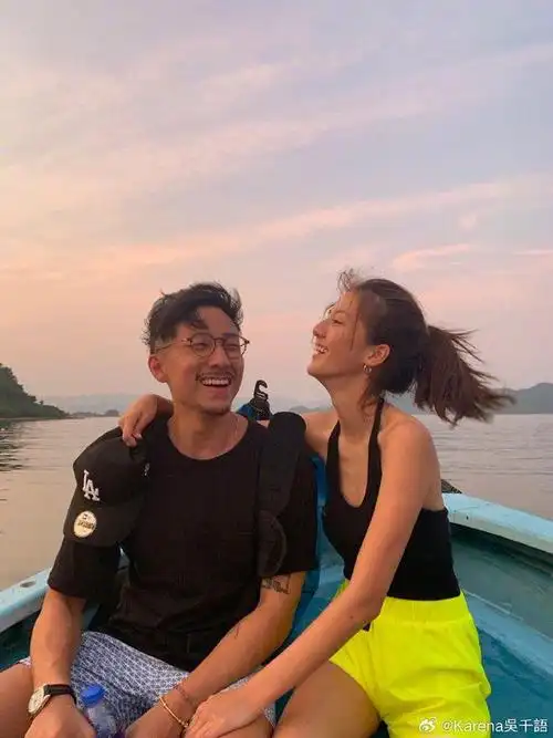 吴千语晒合照为老公庆生甜喊施伯雄我的爱婚后越爱越高调