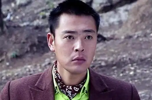 亮剑张桐最穷时吃狗粮抑郁后多次自杀妻子陪他走出低谷