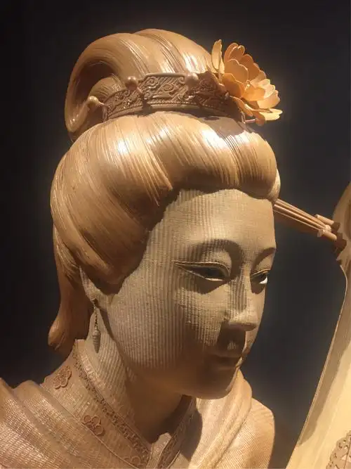 浙江东阳木雕诞生于宋代,秉承传统,注重雕刻,图案优美,工艺精湛,一组