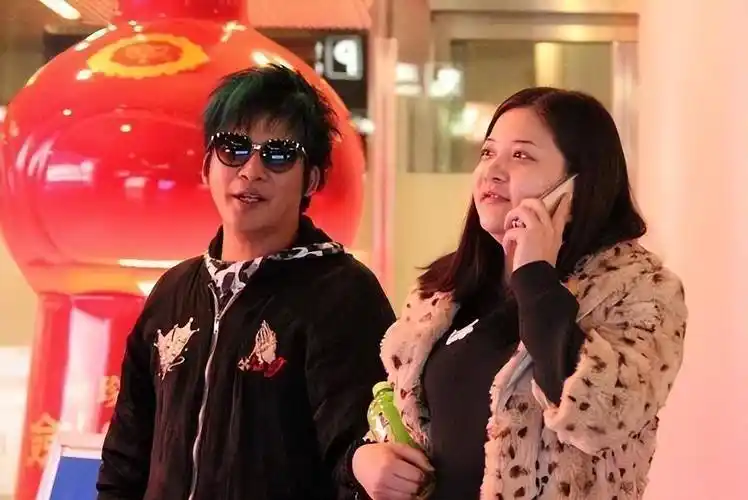 人间清醒大张伟:坚持和兄弟aa平摊分账,拒绝黄小蕾独宠胖老婆