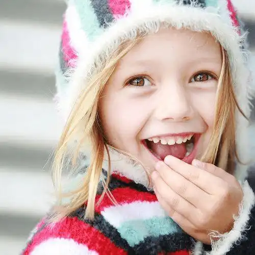 很多时候孩子在开怀大笑的时候,还会告诉你他们很开心.