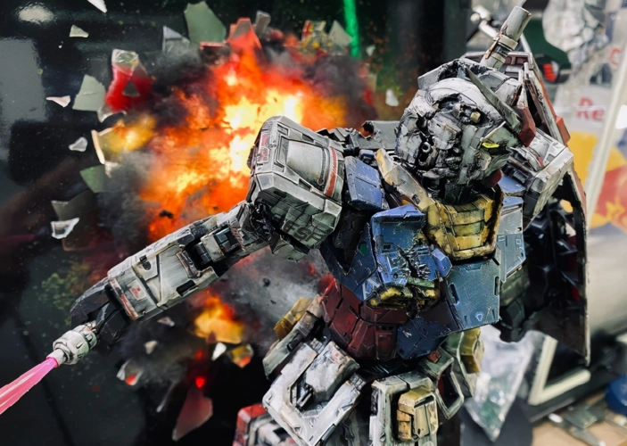 破壁而出深度战损旧化rx782高达模型