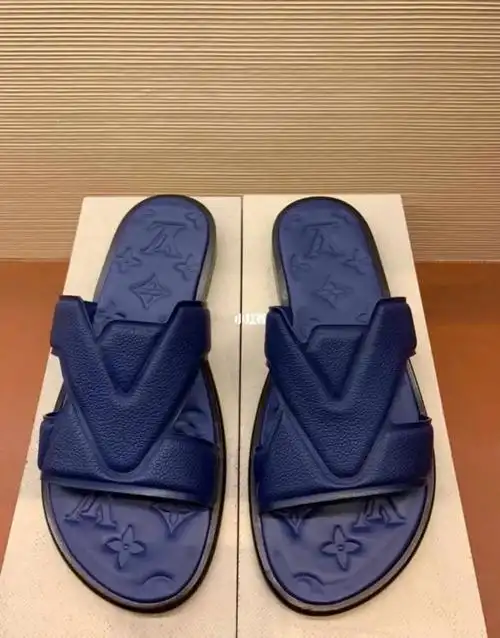 新款lv拖鞋