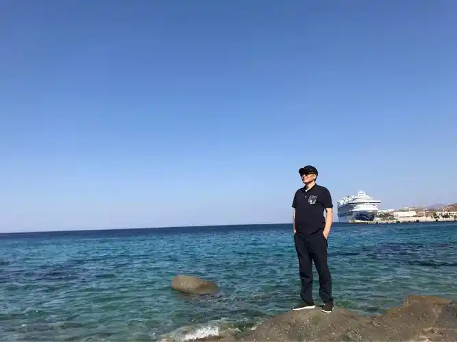 这张远景照英气逼人呀