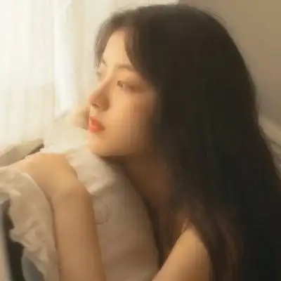 朦胧复古女生头像