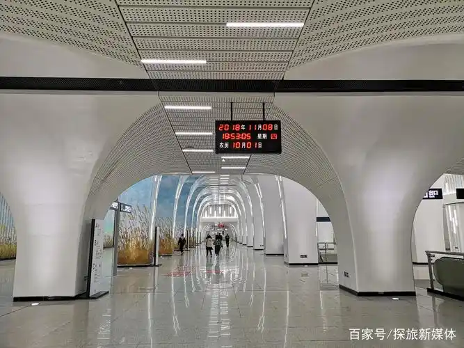 徐家棚站,给人眼前一亮的感觉,是武汉最时尚的地铁站