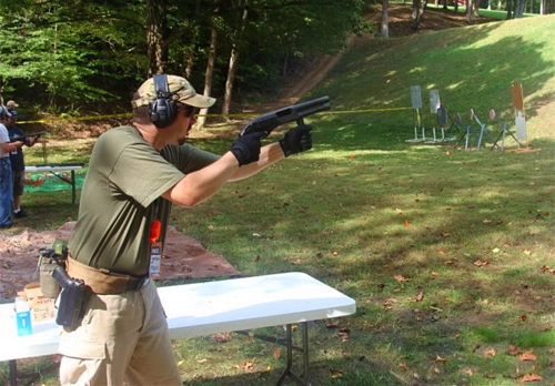 军事丨美国超级矮个子霰弹枪可靠性很高非常耐用