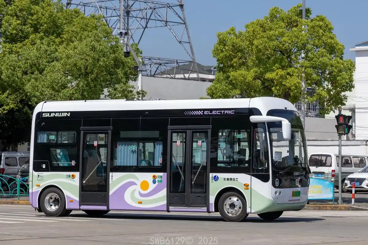 29台#申沃客车 iev7高等级低地板城市客车,59台申沃i