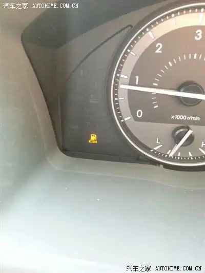 柴油d4d这个灯亮怎么消除