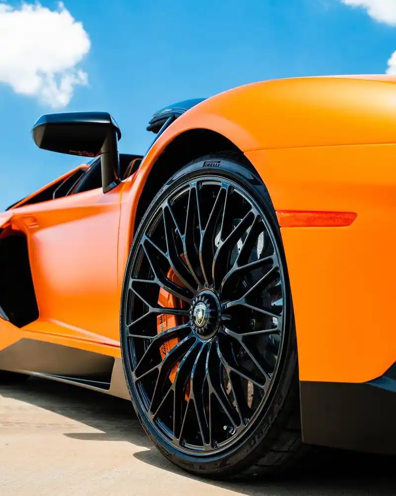 兰博基尼aventador sv roadster华丽变身,哑光漆面更具质感