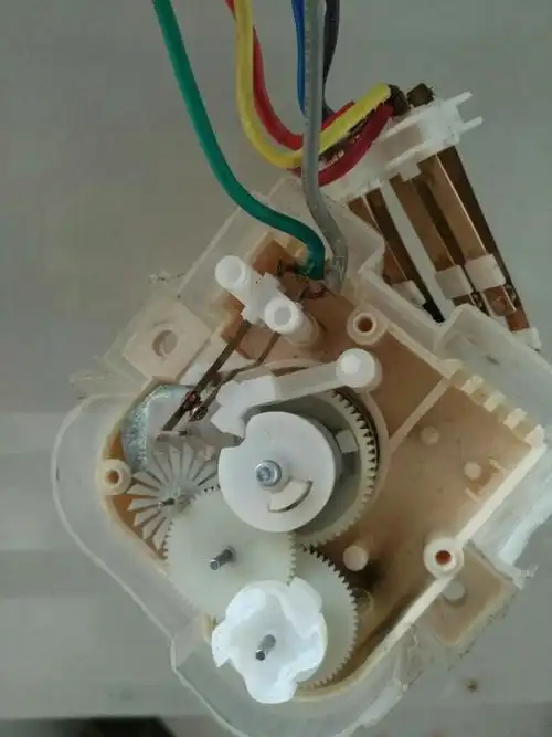 洗衣机洗条定时器打开在装上,电机不转了光嗡嗡