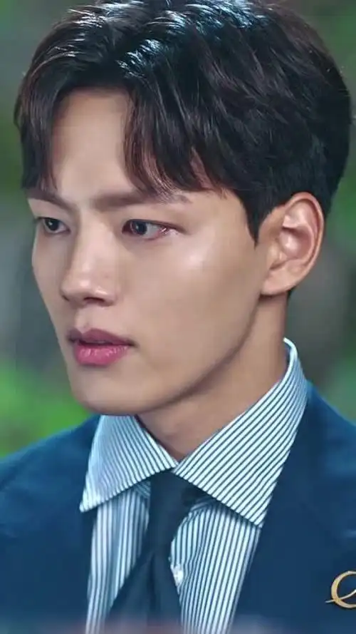 高清明对张满月来说只是爱过,具灿星对张满月来说是救赎