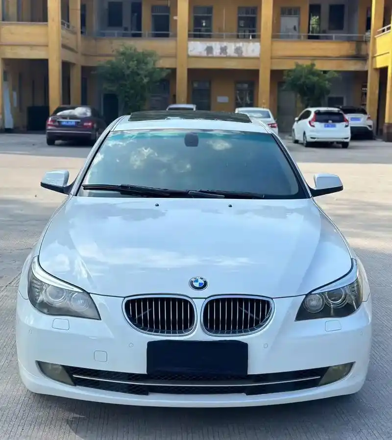 精品09年宝马523li