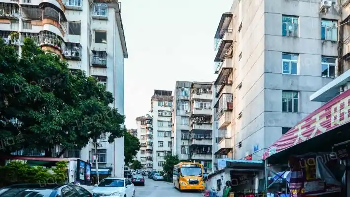 深圳银湖住宅区房价怎么样银湖住宅区房源户型图小区车位交通地址详情