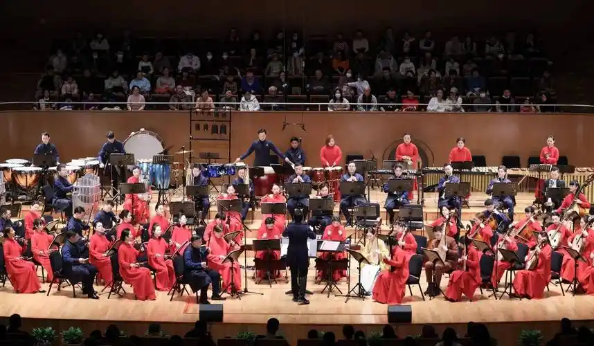 乐享新春,上海民族乐团奏响"火红中国年"