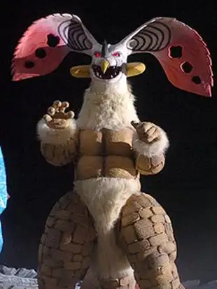 满月超兽鲁纳蒂克斯