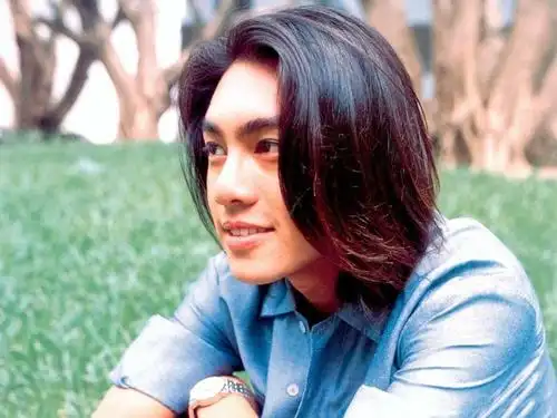 f4朱孝天患基因病自曝心酸现状红的时候都是朋友不红结婚都请不到人