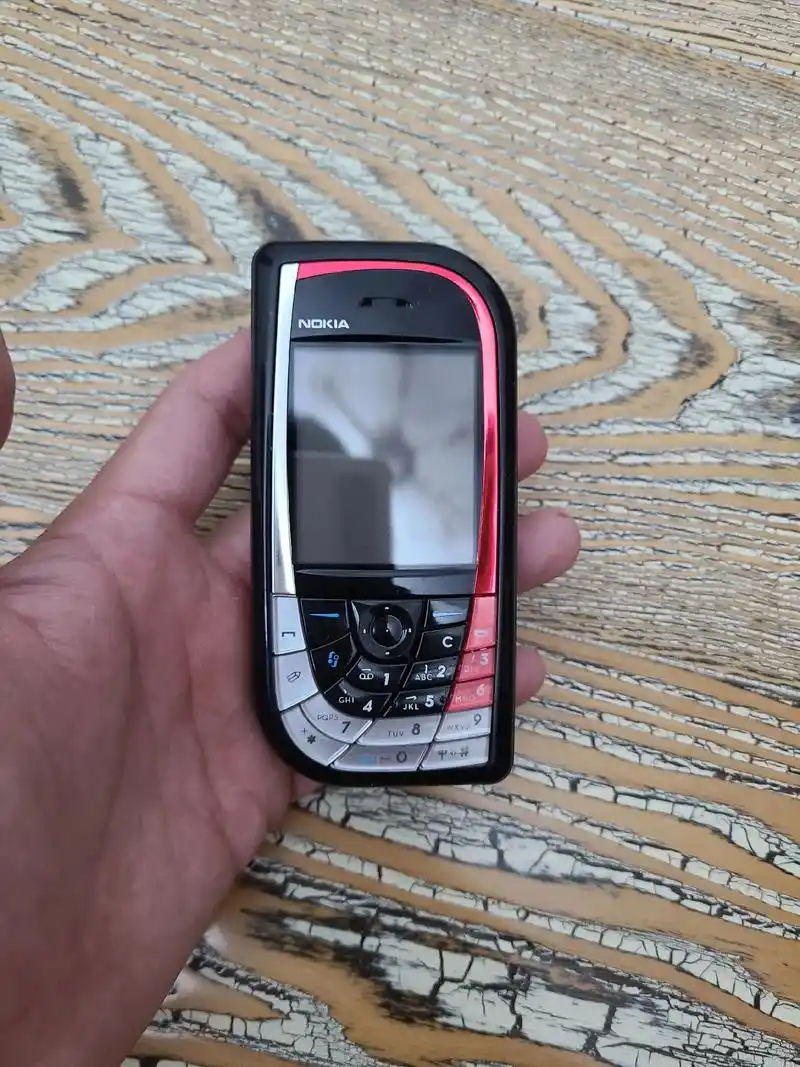 个人收藏  诺基亚7610  经典黑红  全新未使用  收藏 - 抖音