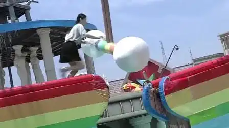 举报视频:勇者大冲关: 十九岁女学生穿裙子闯关? 落水的时候就尴尬了!