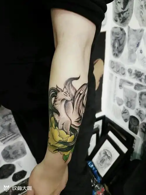 九尾狐_纹身图案手稿图片_李智杰的纹身作品集