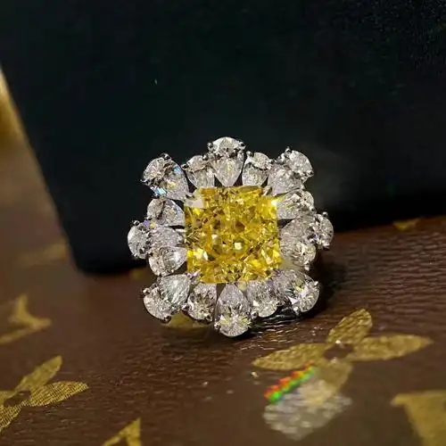 仿真黄水晶黄钻开口戒指女时尚奢华高级感大克拉金黄锆石满钻指环